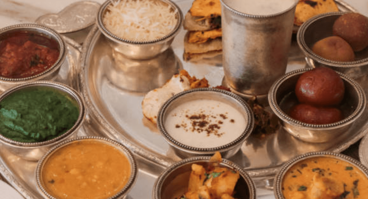 भोजन की शुरुआत में तीखा तथा अंत में मीठा खाने के 4 फायदे - 4 Benefits of Eating Spicy at the Beginning of the Meal and Sweet at the End 2 4 Benefits of Eating Spicy at the Beginning of the Meal and Sweet at the End