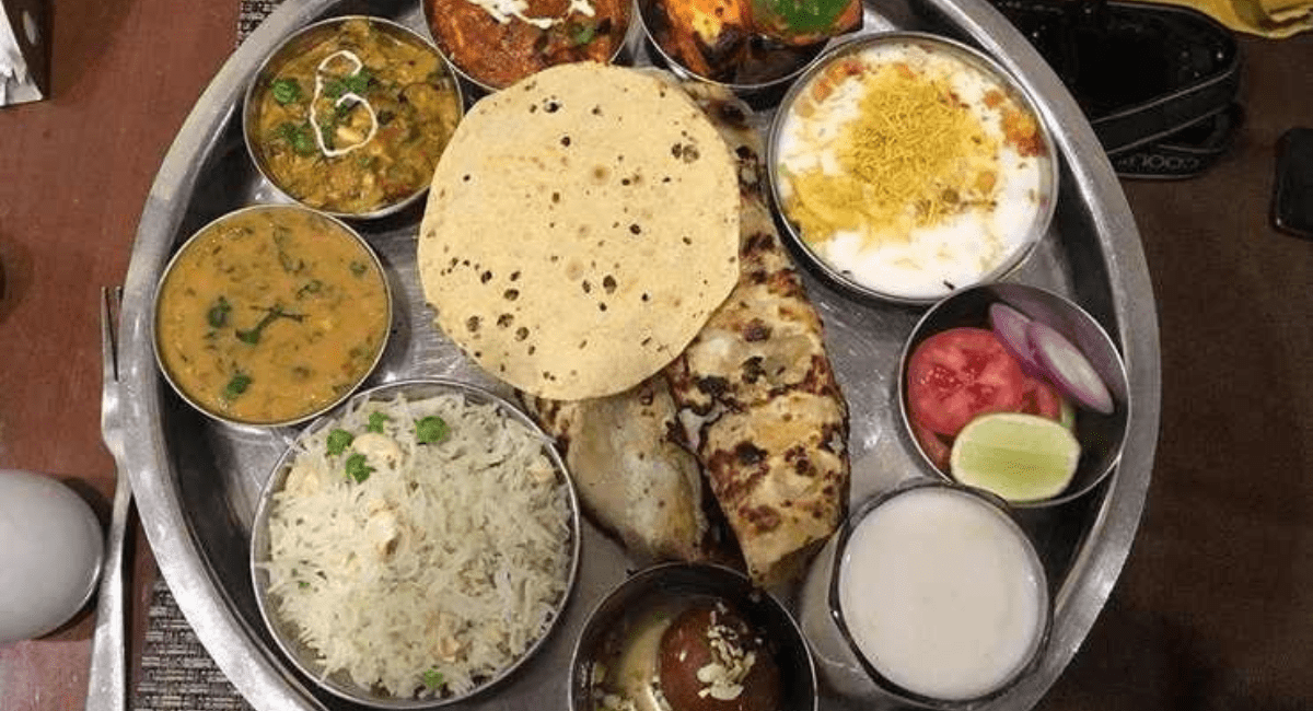 भोजन की शुरुआत में तीखा तथा अंत में मीठा खाने के 4 फायदे - 4 Benefits of Eating Spicy at the Beginning of the Meal and Sweet at the End 1 भोजन की शुरुआत में तीखा तथा अंत में मीठा खाने के 4 फायदे - 4 Benefits of Eating Spicy at the Beginning of the Meal and Sweet at the End