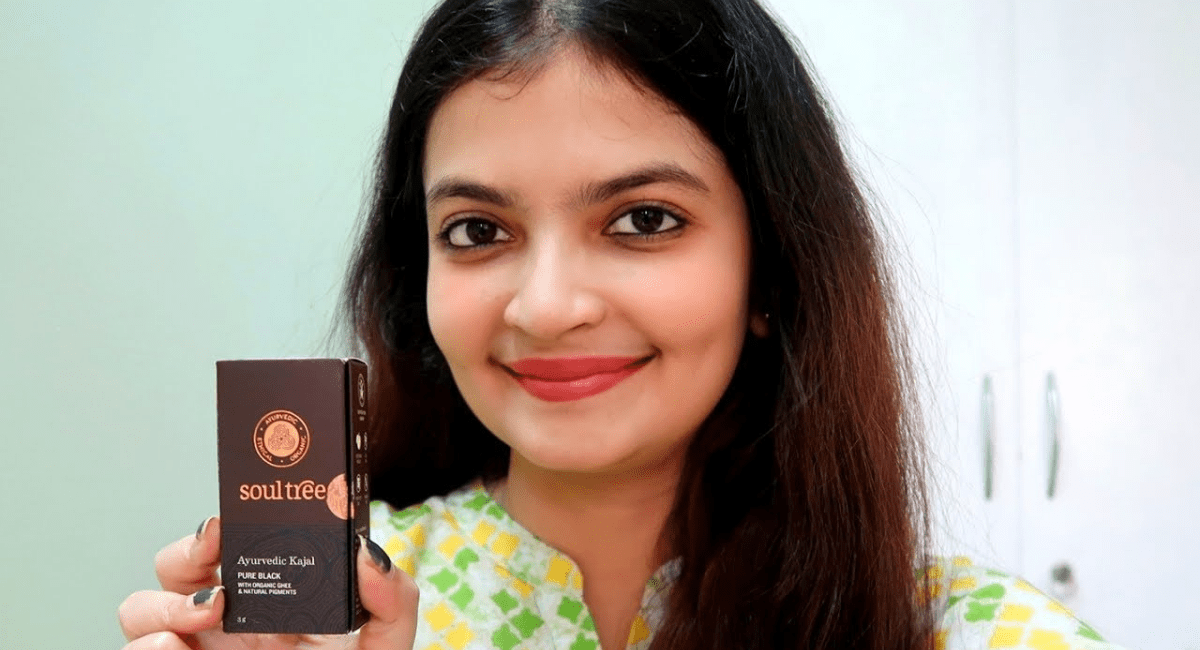 10 सबसे अच्छे हर्बल काजल - The Right Way to Use Kajal 8 10 सबसे अच्छे हर्बल काजल - The Right Way to Use Kajal