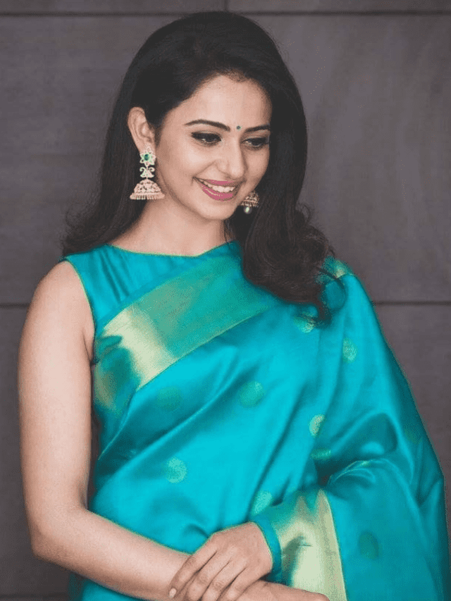 रकुल प्रीत की अच्छी साड़ी डिज़ाइन – Trendy Saree Design of Rakul Preet
