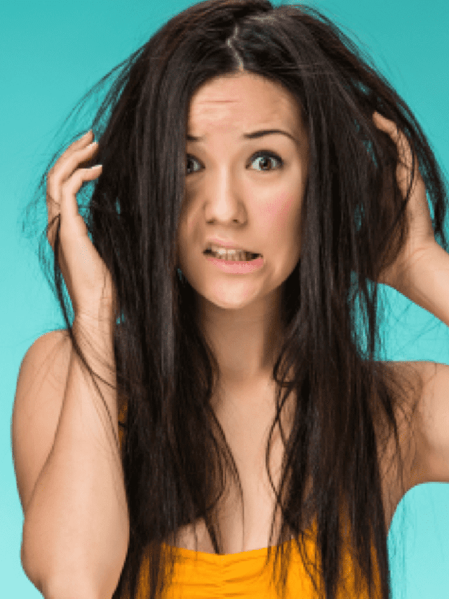 डैंड्रफ से छुटकारा पाने के घरेलू नुस्खे – 8 Ways to Get Relief to Dandruff