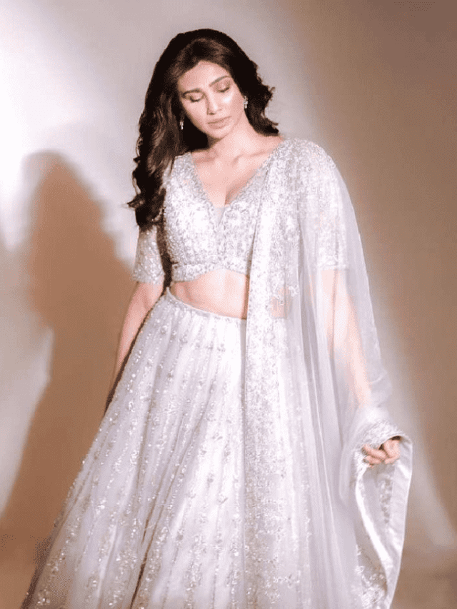 ब्राइड्स मैड के लिए लेटेस्ट लेहेंगा कलेक्शन – Daisy Shah Inspired Bridesmaid Lehenga