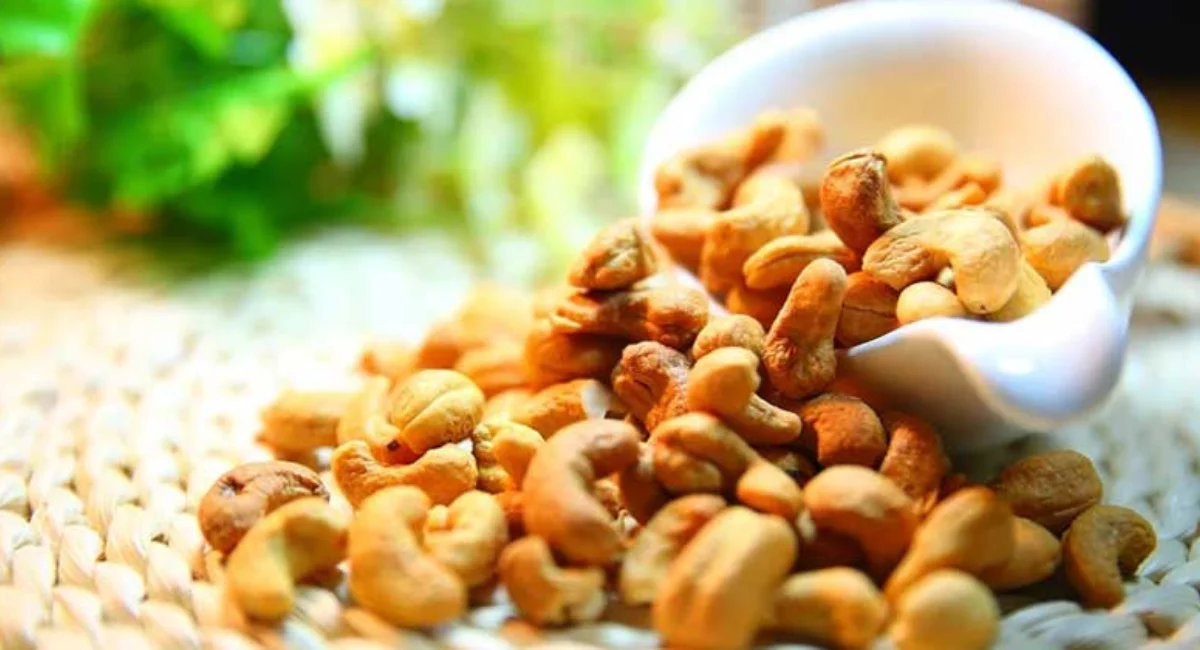 काजू खाने के फायदे - How is the Effect of Cashew Nuts