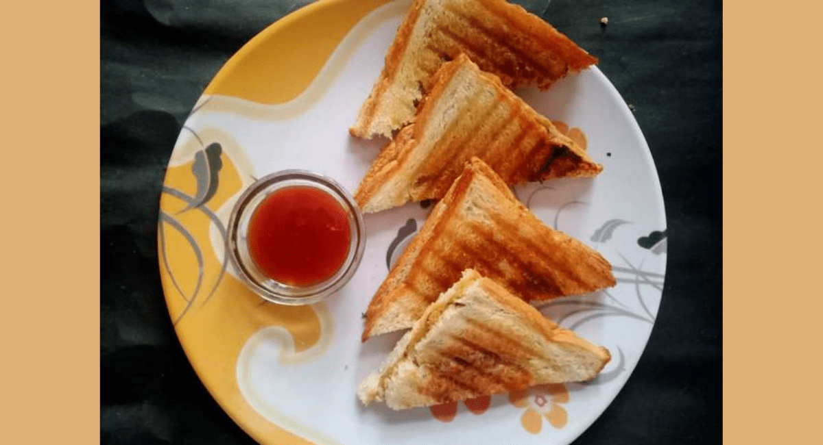 घर पर आलू सैंडविच कैसे बनाएं - Tasty Aloo Sandwich Recipe