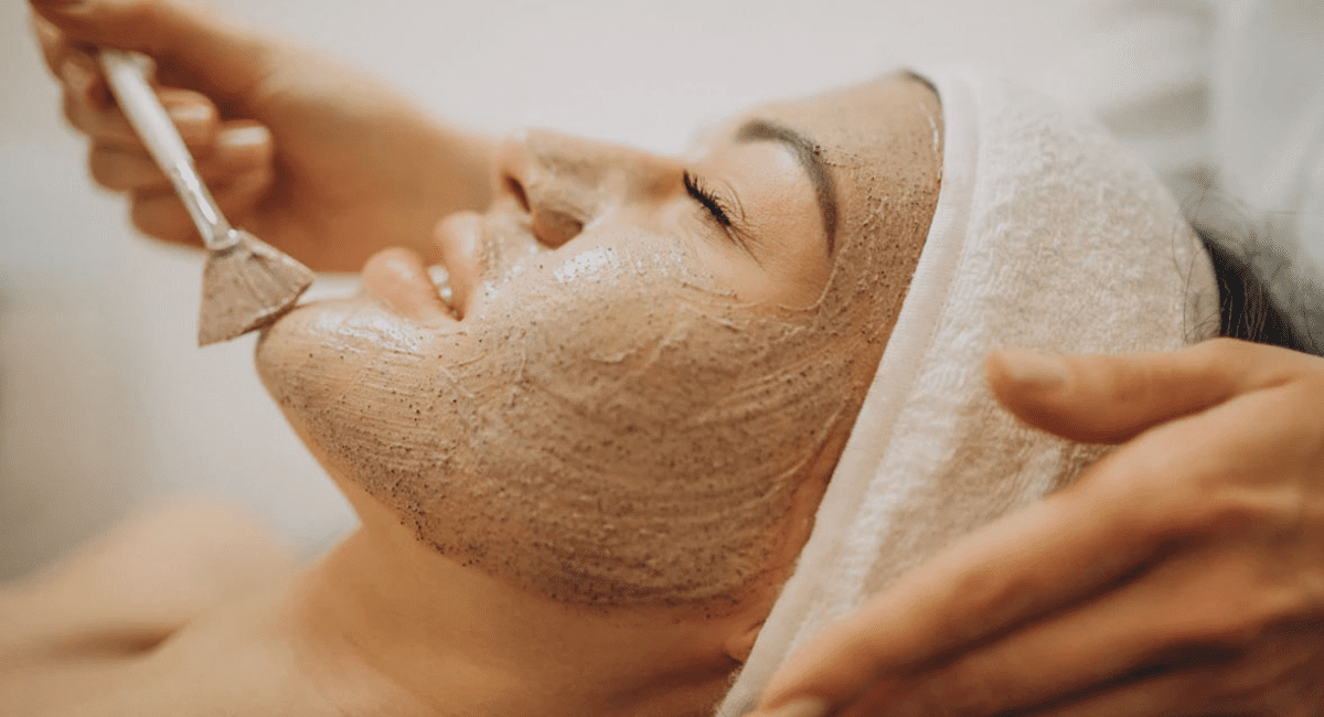 मुल्तानी मिट्टी के 5 फायदे और उपयोग - Benefits of Multani Mitti 4 मुल्तानी मिट्टी के फायदे और उपयोग - Benefits of Multani Mitti