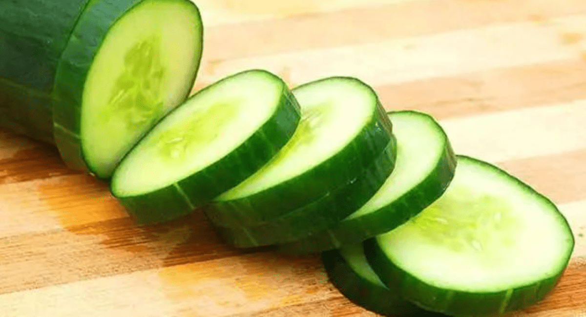 खीरा अधिक मात्रा मे खाने के नुकसान - Disadvantages of Eating Cucumber 1 खीरा अधिक मात्रा मे खाने के नुकसान - Disadvantages of Eating Cucumber