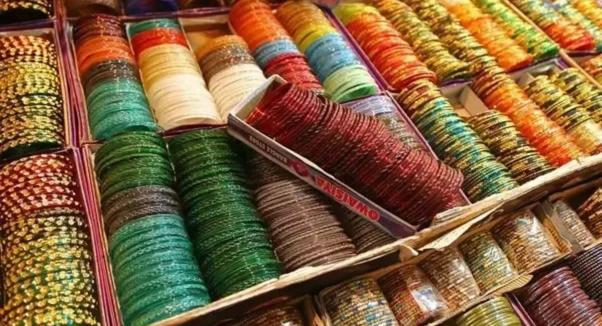 चूड़ियां पहनने के साइंटिफिक रीज़न - The Science Behind Wearing Bangles