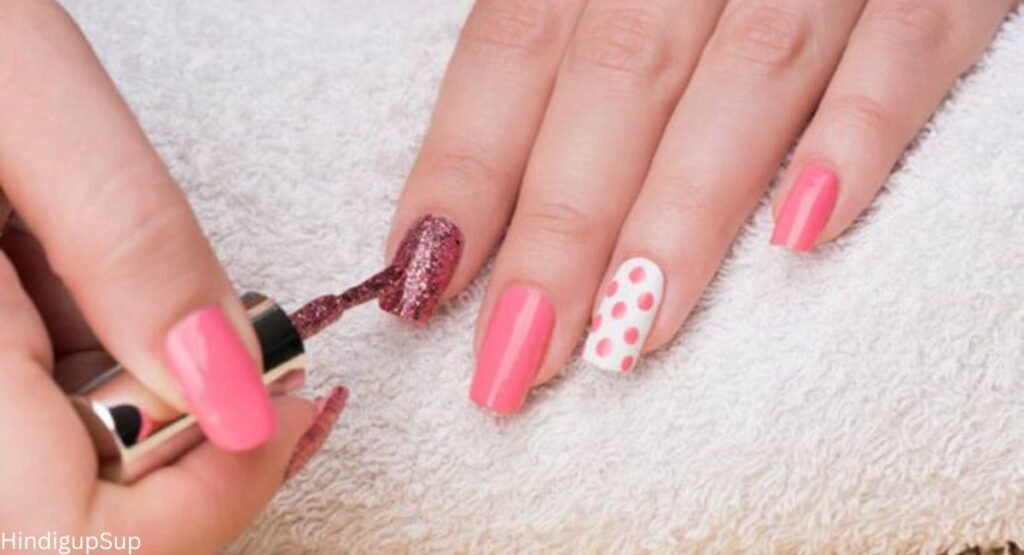 नेल पेंट पेंट लगाने का तरीका - What to Apply on Nail Paint