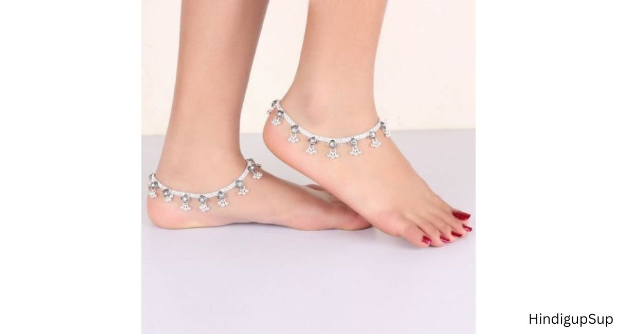 पहने चांदी की खूबसूरत पायल - Silver Anklet 