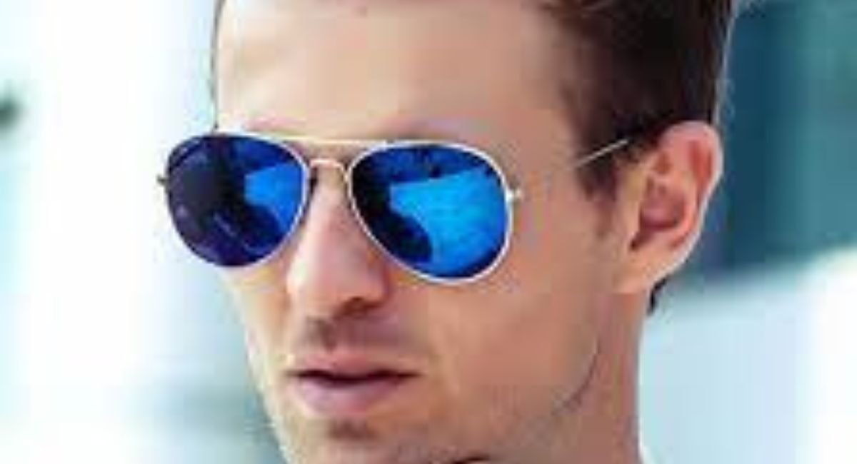 पुरुष चश्मे को कैसे स्टाइल करें - Top Latest Sunglasses Designs 