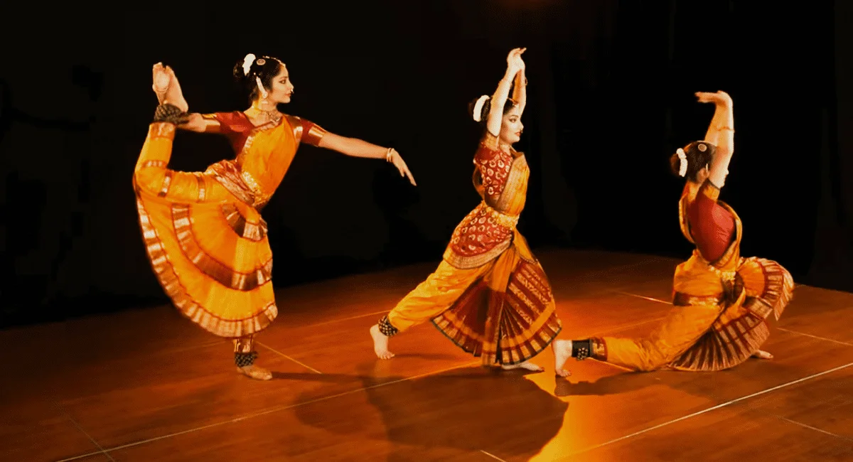 भरत नाट्यम नृत्य शैली - Bharat Natyam Dance 3 भरत नाट्यम नृत्य शैली - Bharat Natyam Dance