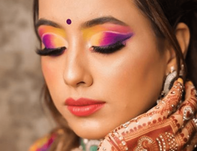 You are currently viewing आंखों का मेकअप कैसे करे – How to do Eye Makeup
