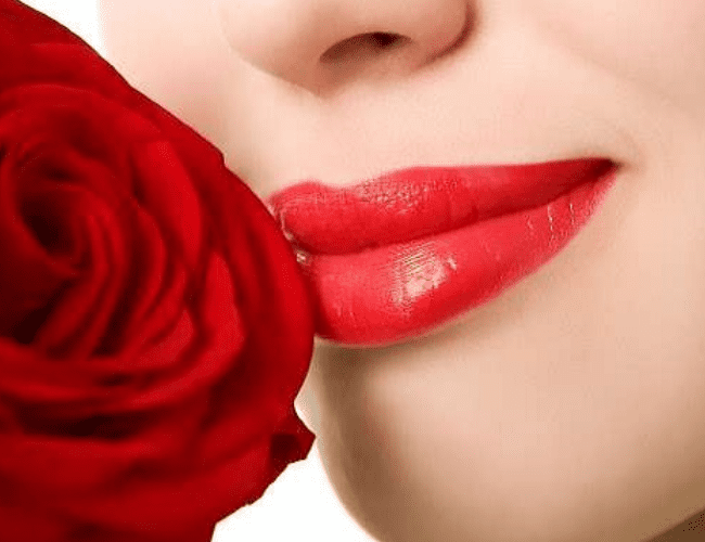 You are currently viewing गुलाब जैसे खुबसूरत होंठ पाने के उपाय – Tips for Getting Beautiful and Soft Lips