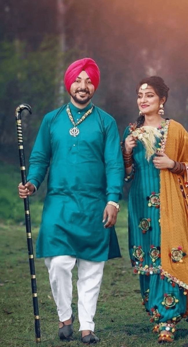 प्रि वेडिंग पर क्या पहने - Dresses for Pre Wedding Shoot 