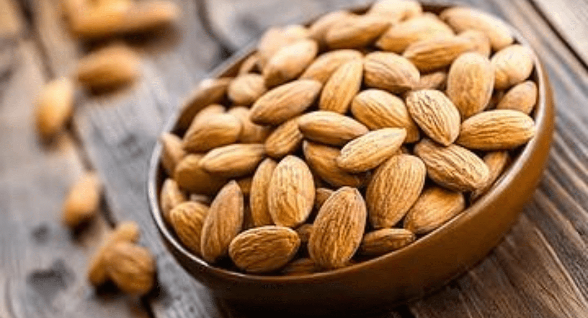 बादाम खाने के 5 नुकसान - 5 Side Effects of Almonds