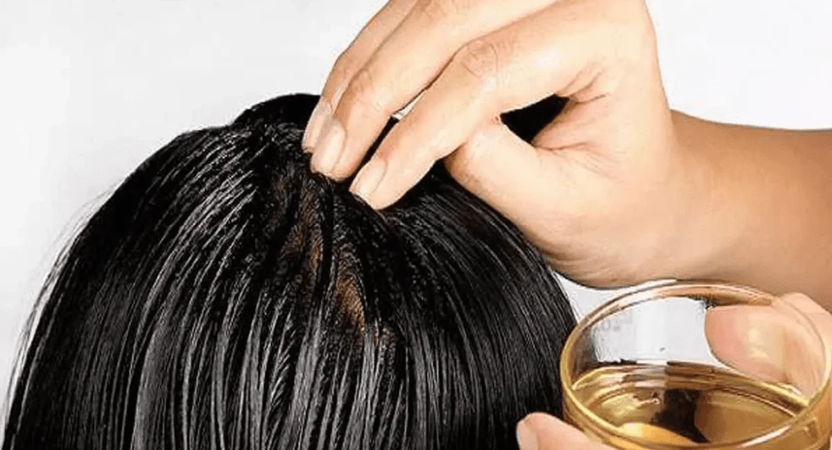 बालों में ऑयल मसाज करने का सही तरीका - The right way of oil massage in hair