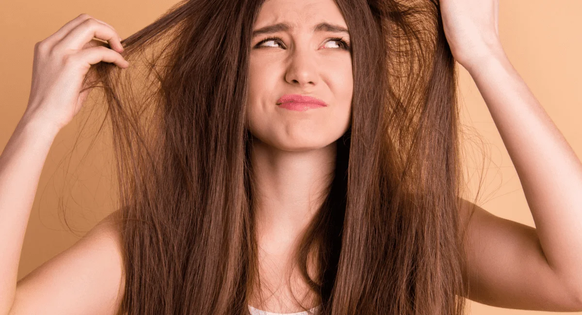 बालों में ऑयल मसाज करने का सही तरीका - The right way of oil massage in hair