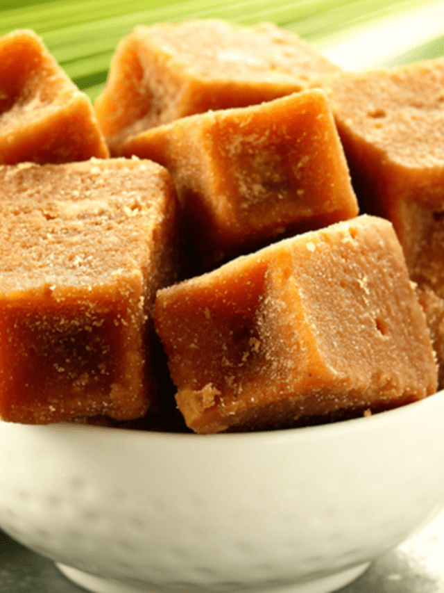 गुड़ खाने के 8  फायदे  – 8 Benefits of Jaggery
