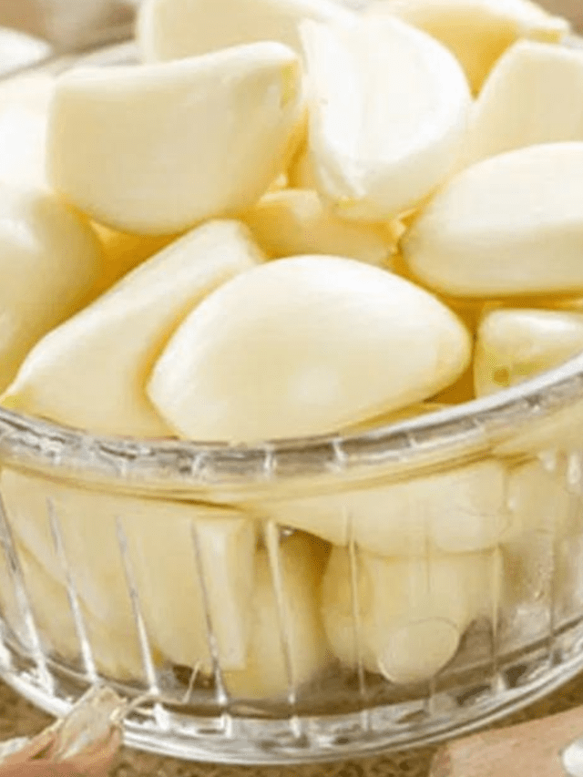 ज्यादा लहसुन खाने के नुकसान – 8 Side Effects Of Garlic