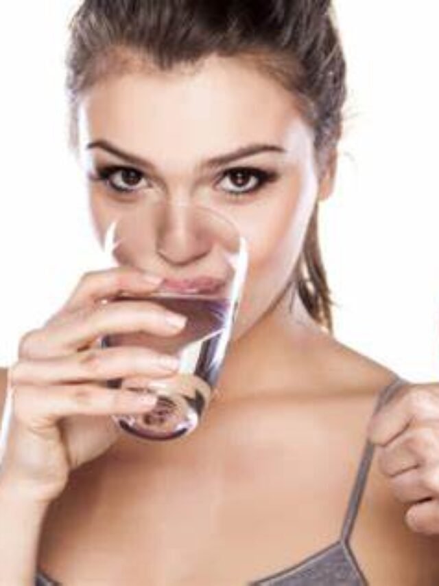 गर्म पानी पीने के फायदे – Benefits of Drinking Hot Water