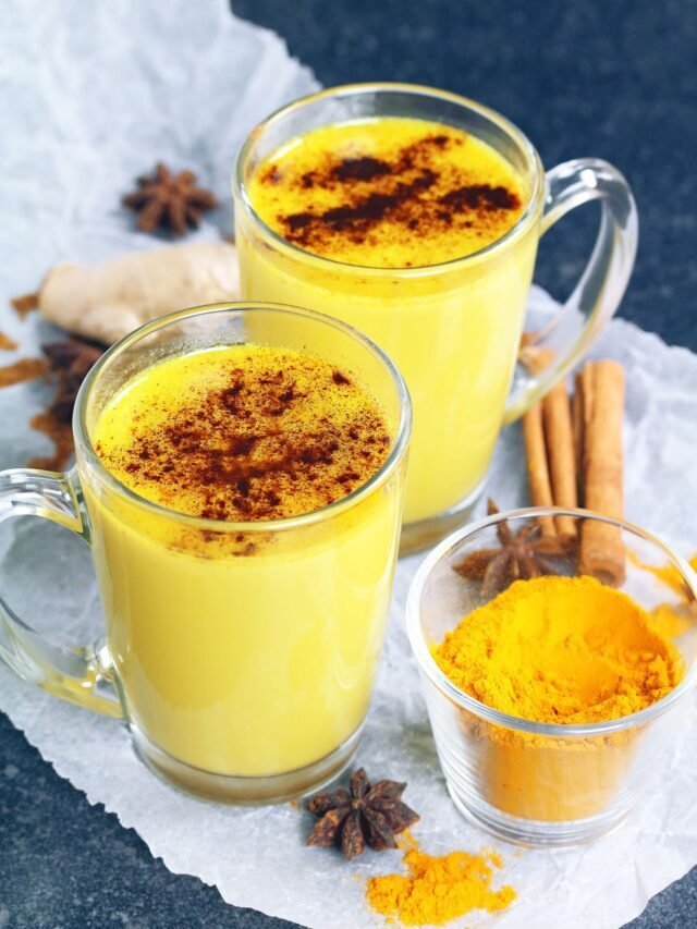 हल्दी वाला दूध पीने के 8 बेहतरीन फायदे –  Benefits of  Turmeric Milk