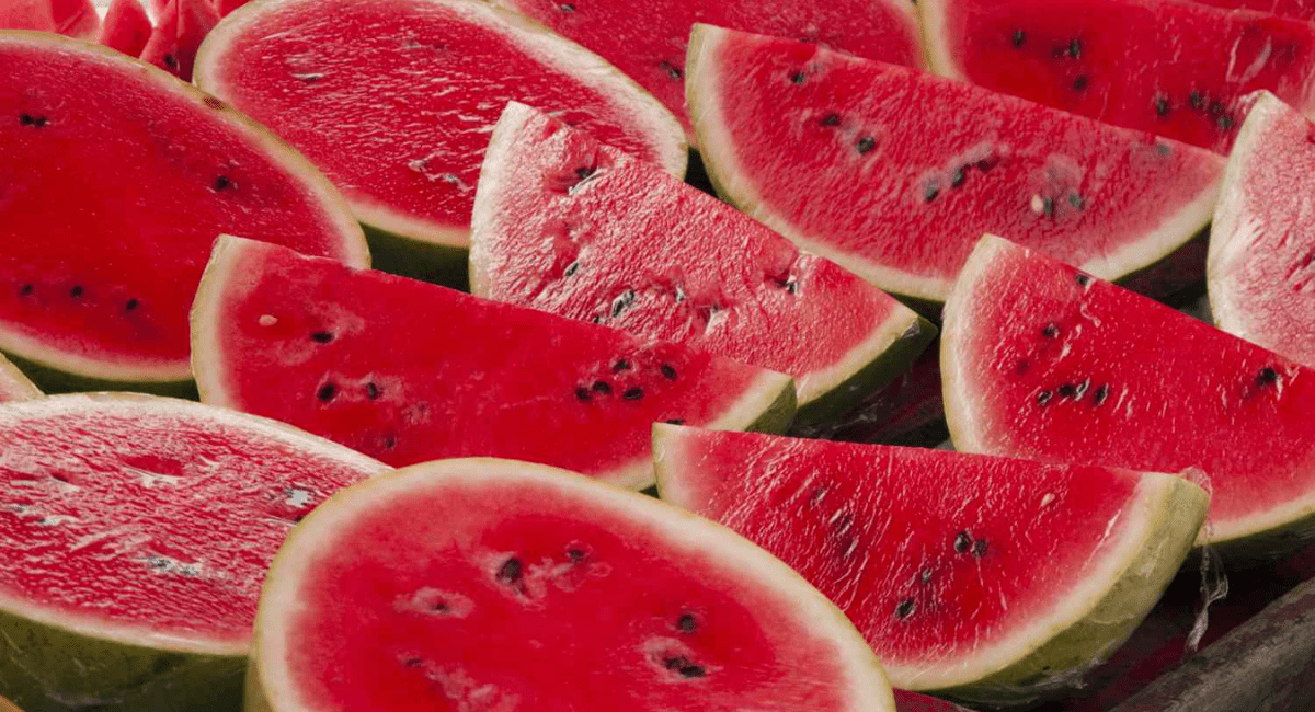गर्मियों में तरबूज खाने के फायदे - Benefits of Watermelon